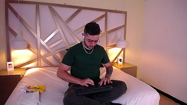 Ethan Greys online show from 01.16.26