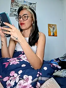 Hailee 520 online show from 12.05.25