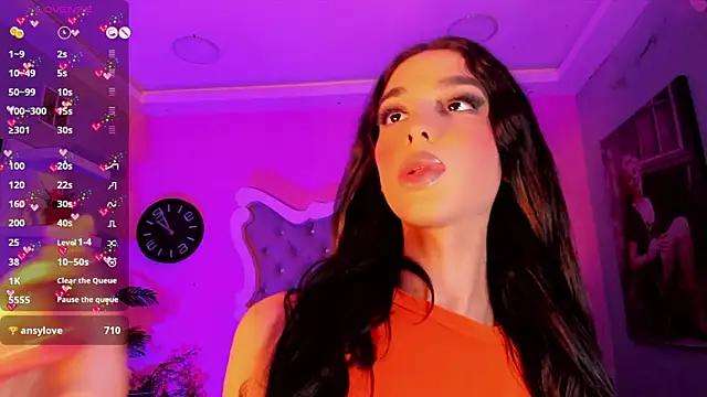 LeslieAmor1 online show from 11.24.25