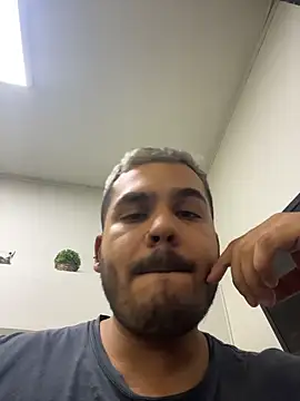 Snapshot of KevinSpenser chatting on 11.14.25 KevinSpenser online show from 11.14.25