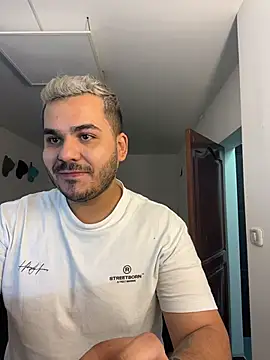 Snapshot of KevinSpenser chatting on 11.14.25 KevinSpenser online show from 11.14.25