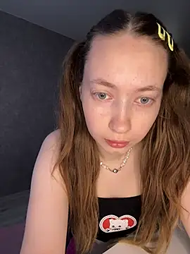 Holy Poly online show from 04.17.26