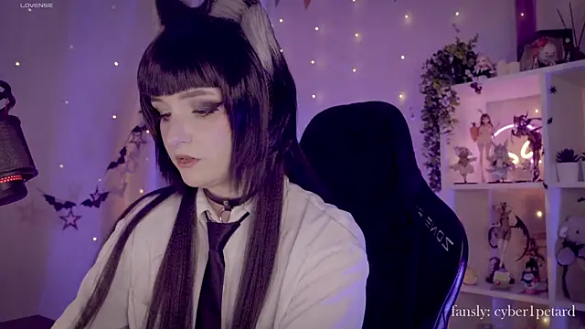 Snapshot of vronnier chatting on 01.10.26 vronnier online show from 01.10.26