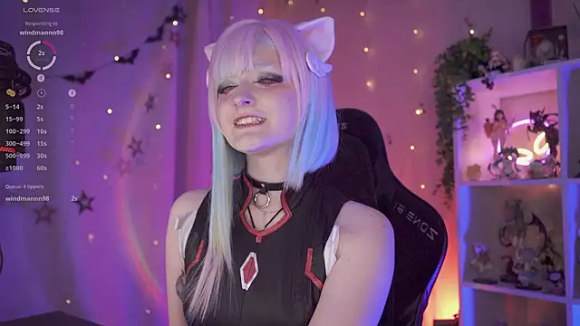 Snapshot of vronnier chatting on 02.04.26 vronnier online show from 02.04.26