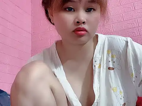 Lina8386 online show from 11.17.25