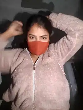 Snapshot of Red_Love_1 chatting on 12.19.25 Red Love 1 online show from 12.19.25