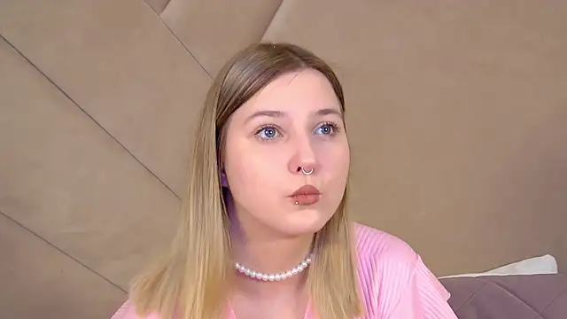 TinnaBurton online show from 04.13.26