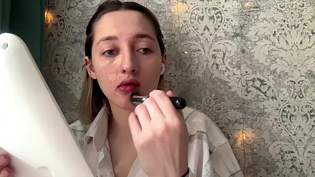 Emily lyy online show from 12.03.25