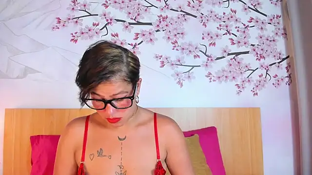 Laura Torress online show from 05.27.26