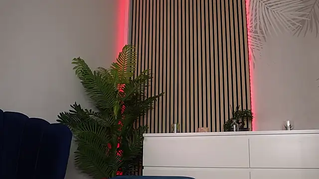 Snapshot of Miss_Denisse chatting on 11.28.25 Miss Denisse online show from 11.28.25