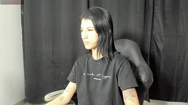 Hot play18 online show from 04.18.26