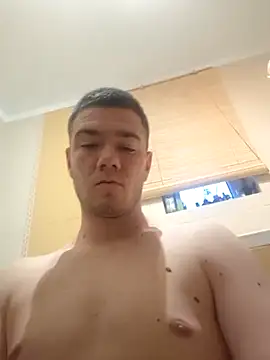 szymoek online show from 12.04.25