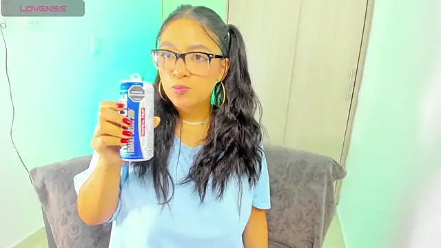 evelisse  online show from 04.05.26