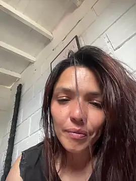 Snapshot of LaraDanverss chatting on 11.16.25 LaraDanverss online show from 11.16.25