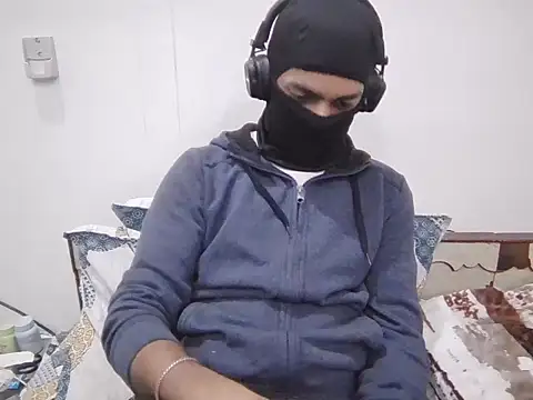 Snapshot of sucre69pb chatting on 12.14.25 sucre69pb online show from 12.14.25