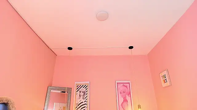 Snapshot of Milu_carbajal_x chatting on 02.06.26 Milu carbajal x online show from 02.06.26