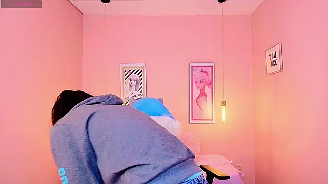 Snapshot of Milu_carbajal_x chatting on 02.15.26 Milu carbajal x online show from 02.15.26