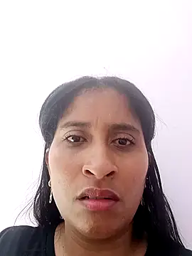 Snapshot of CarolinaNavas33 chatting on 03.25.26 CarolinaNavas33 online show from 03.25.26