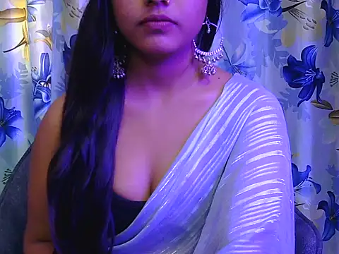 Snapshot of BHAWNA-20 chatting on 11.16.25 BHAWNA-20 online show from 11.16.25