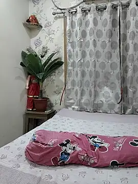 Cute-richa1 online show from 04.18.26