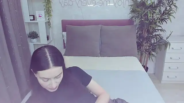 Snapshot of YOURTeacher_ chatting on 11.16.25 YOURTeacher online show from 11.16.25