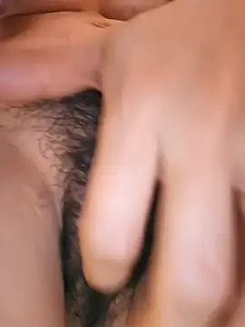 Snapshot of Lousii chatting on 02.20.26 Lousii online show from 02.20.26