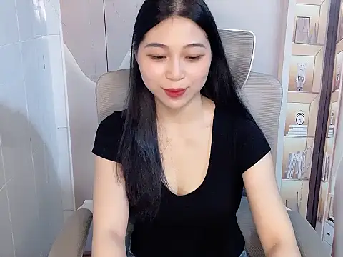 Snapshot of Lousii chatting on 04.12.26 Lousii online show from 04.12.26