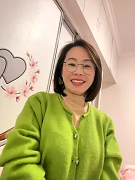 xiaoling2358 online show from 11.28.25