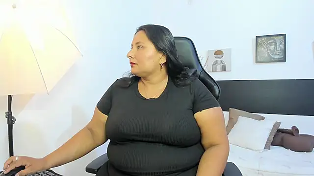 Snapshot of BWW-CINDY11 chatting on 01.19.26 BWW-CINDY11 online show from 01.19.26