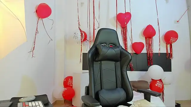 Snapshot of BWW-CINDY11 chatting on 02.15.26 BWW-CINDY11 online show from 02.15.26