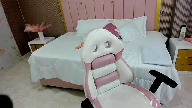 Kendall curves online show from 01.06.26