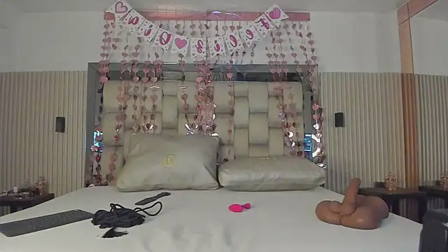 Snapshot of noah_pariss chatting on 02.12.26 noah pariss online show from 02.12.26