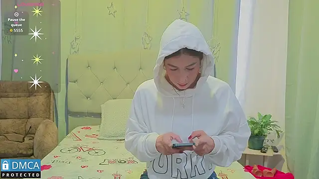 scarlett fire5 online show from 12.20.25