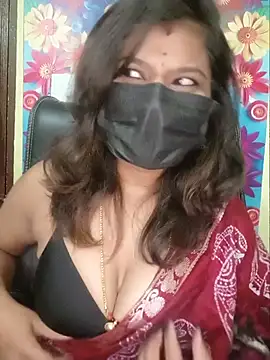 Snapshot of Premalatha_28 chatting on 06.13.26 Premalatha 28 online show from 06.13.26