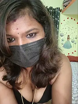 Snapshot of Premalatha_28 chatting on 06.14.26 Premalatha 28 online show from 06.14.26