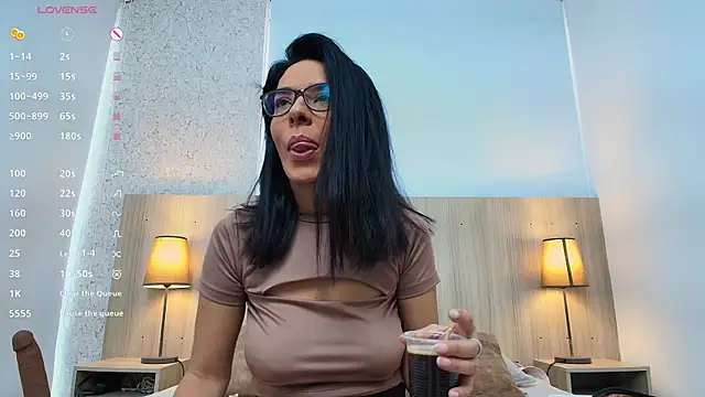 mature eva1 online show from 12.04.25