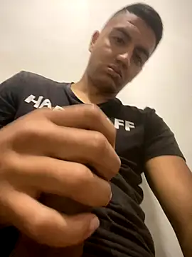 Snapshot of lester_rose chatting on 11.20.25 lester rose online show from 11.20.25