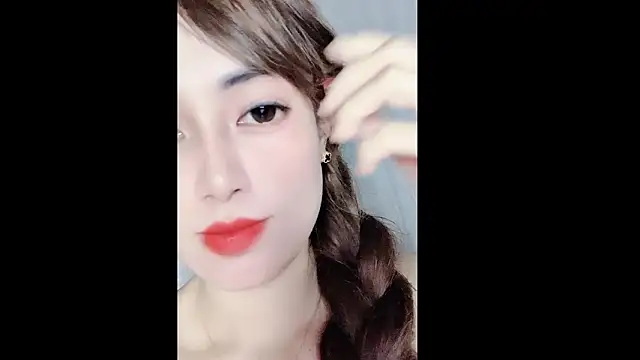 MiAnna-Lovee online show from 12.15.25