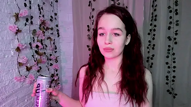 Snapshot of SteshaRay chatting on 12.01.25 SteshaRay online show from 12.01.25