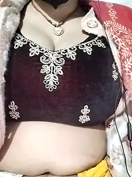 Snapshot of CUTE_123X chatting on 11.16.25 CUTE 123X online show from 11.16.25