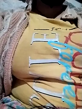 Snapshot of CUTE_123X chatting on 11.20.25 CUTE 123X online show from 11.20.25