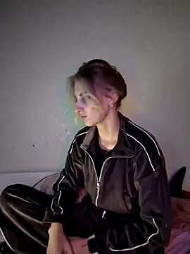 carolinakis  online show from 12.01.25