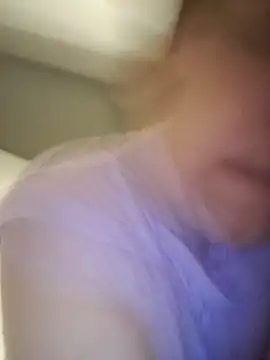 Snapshot of mi_vitor chatting on 11.17.25 mi vitor online show from 11.17.25