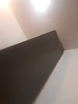 Snapshot of mi_vitor chatting on 11.18.25 mi vitor online show from 11.18.25