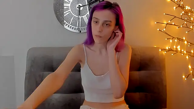 MiilaGlow online show from 03.25.26