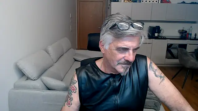 Buidapest online show from 02.07.26