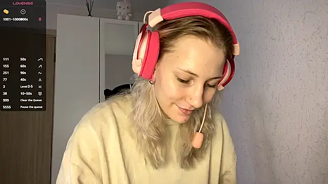 FoxySable online show from 11.29.25