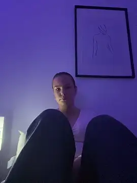 Sandrasnoww online show from 11.25.25