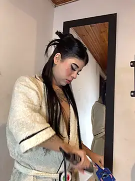 Dannii- online show from 03.28.26