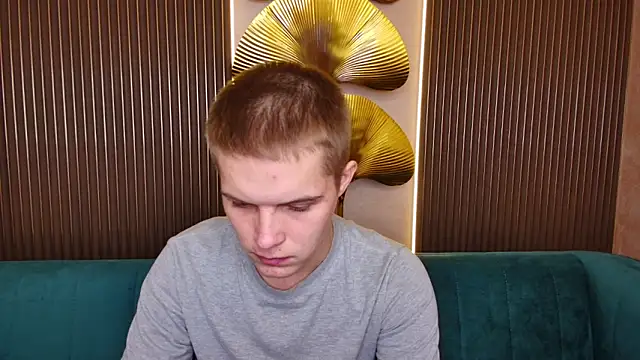 Snapshot of Piter_Ward chatting on 11.26.25 Piter Ward online show from 11.26.25